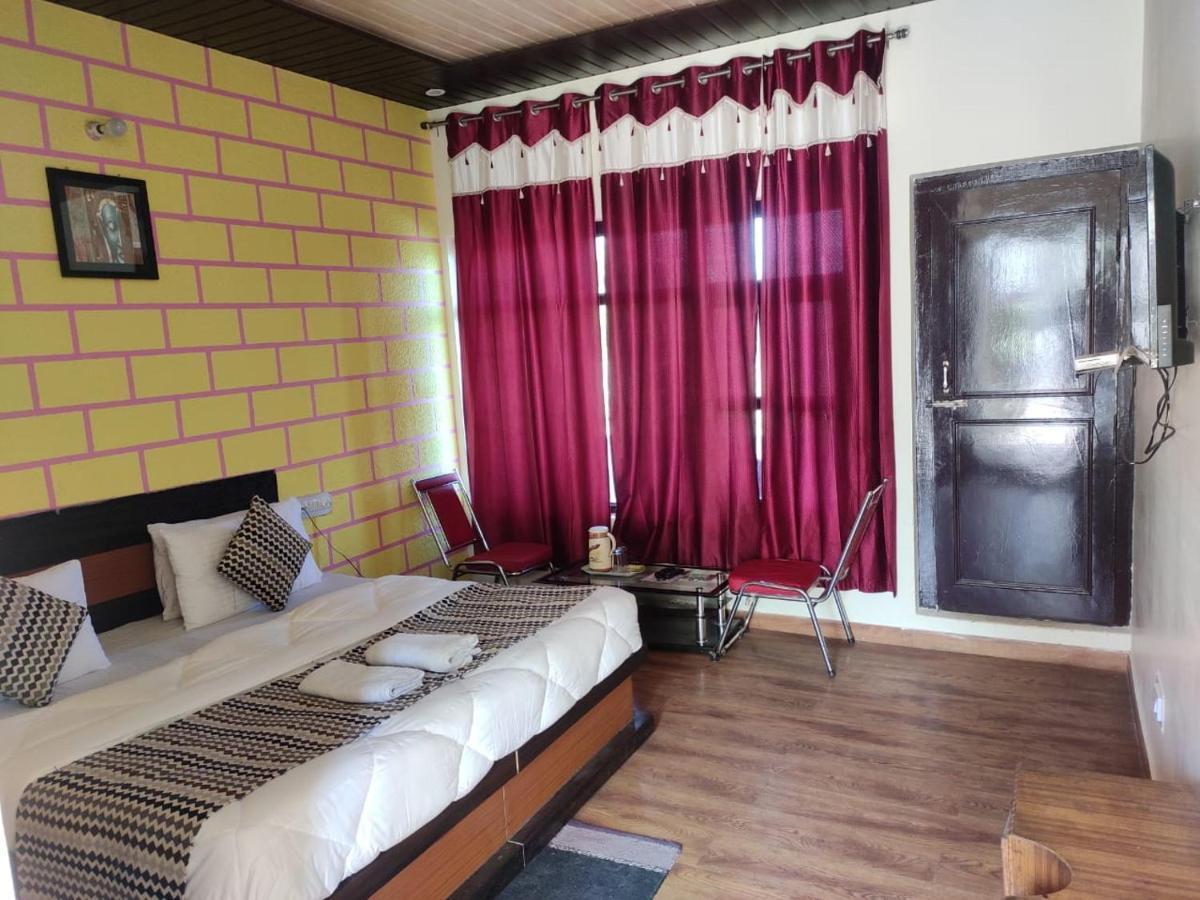 Hotel Deepraj, Kausani Zewnętrze zdjęcie