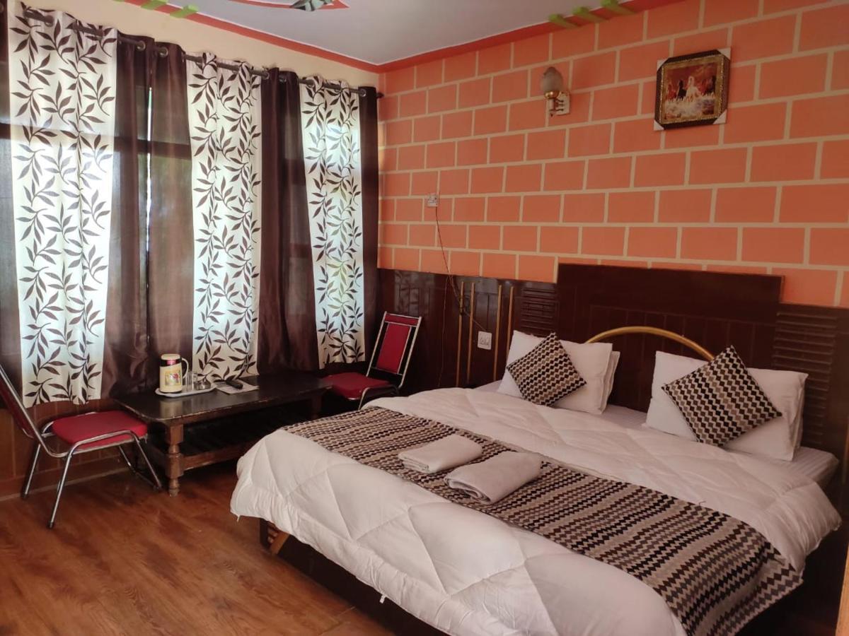 Hotel Deepraj, Kausani Zewnętrze zdjęcie