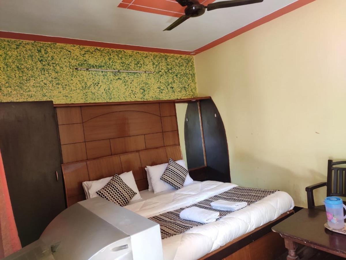 Hotel Deepraj, Kausani Zewnętrze zdjęcie