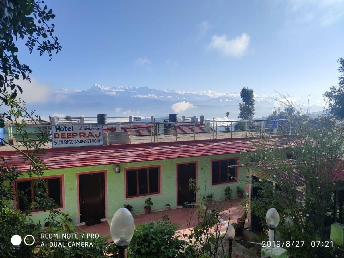 Hotel Deepraj, Kausani Zewnętrze zdjęcie