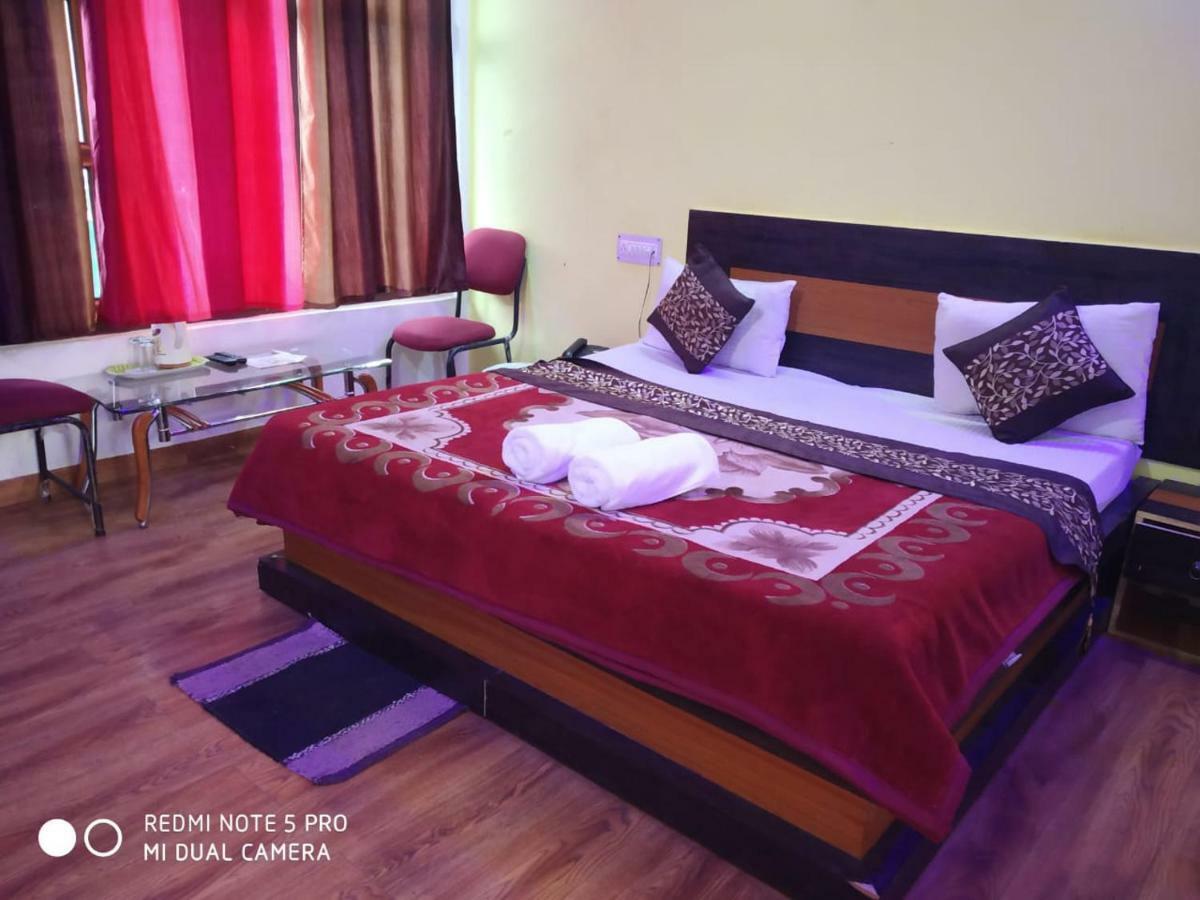 Hotel Deepraj, Kausani Zewnętrze zdjęcie